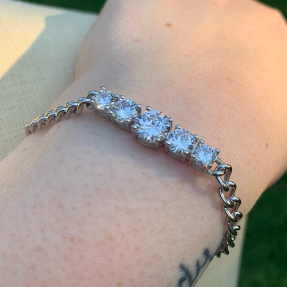 Quality Rhinestone Chain Bracelet - Picture 13 of 16